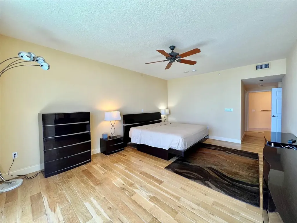 6001 N Ocean Drive Hollywood FL 33019