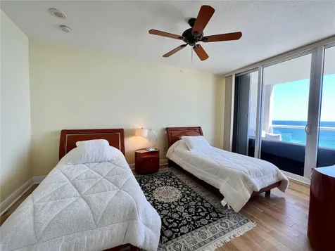 6001 N Ocean Drive Hollywood FL 33019