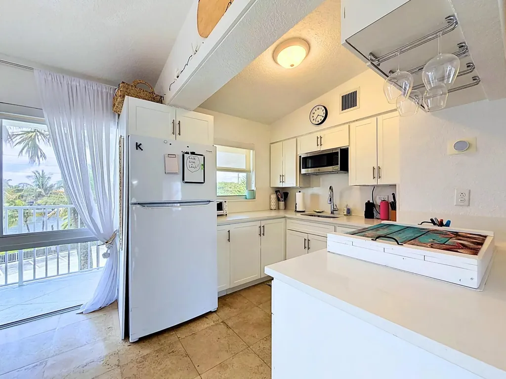 1043 Hillsboro Mile Hillsboro Beach FL 33062
