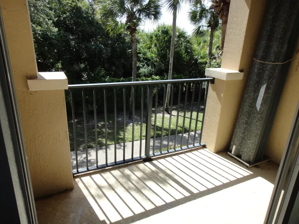 2912 Hidden Hills Road West Palm Beach FL 33411