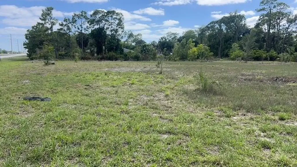 0000 168th Trail N The Acreage FL 33470
