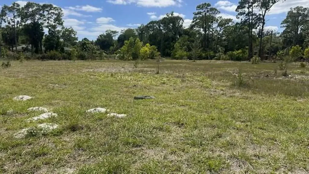 0000 168th Trail N The Acreage FL 33470