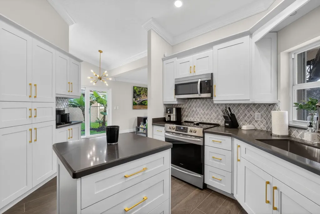12644 SW 8th Court Davie FL 33325