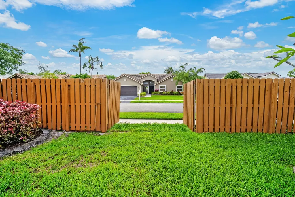 12644 SW 8th Court Davie FL 33325