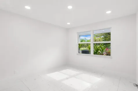 6702 N Pine Island Road Tamarac FL 33321