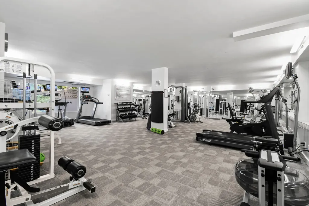 100 Sunrise Avenue Palm Beach FL 33480