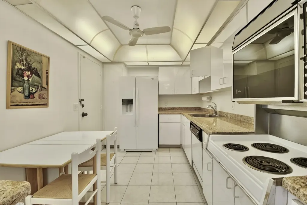 100 Sunrise Avenue Palm Beach FL 33480
