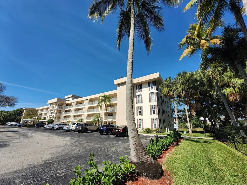 3151 S Palm Aire Drive Pompano Beach FL 33069