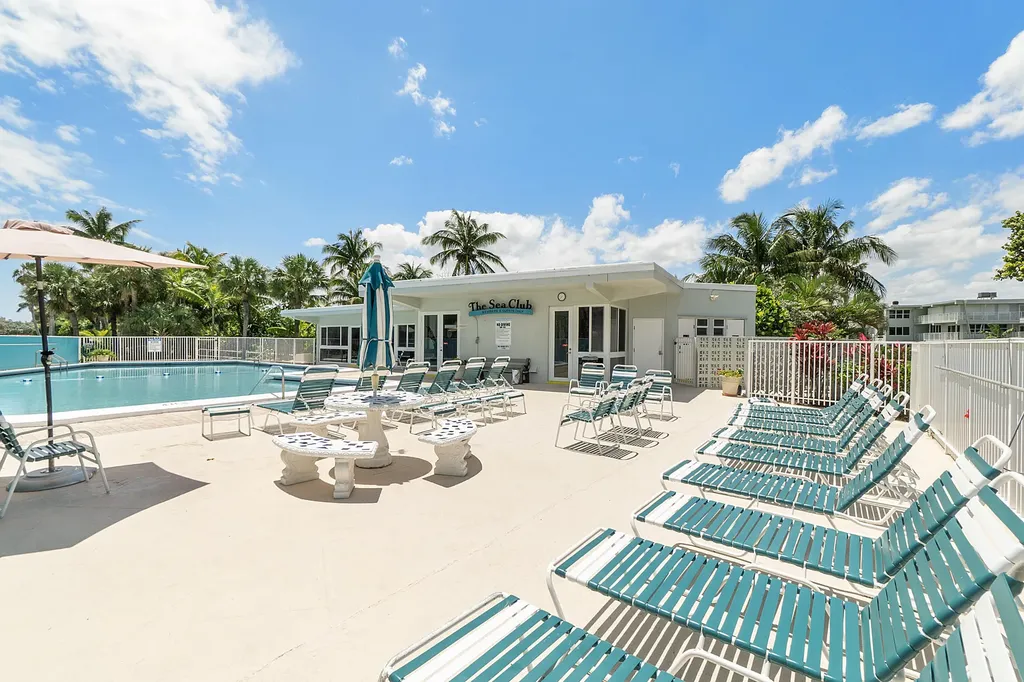 1221 Hillsboro Mile Hillsboro Beach FL 33062