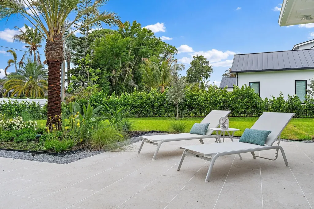 5634 Shirley Drive Jupiter FL 33458