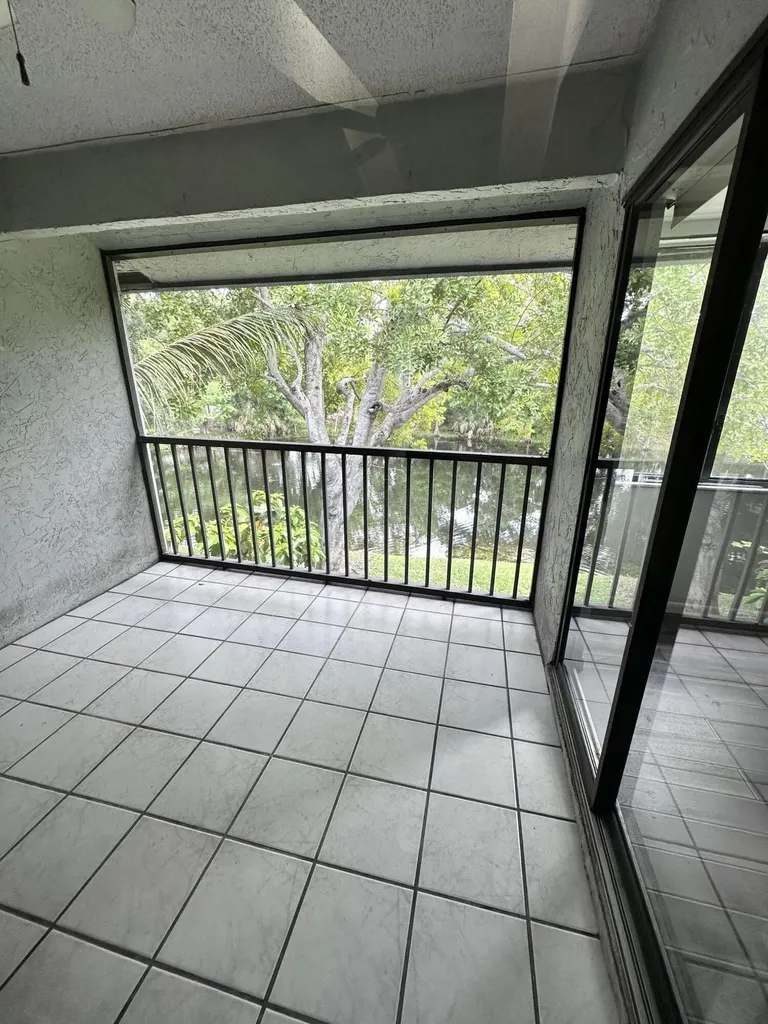 306 Harbour Pointe Way Greenacres FL 33413