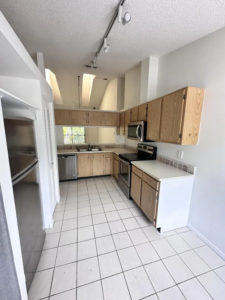 306 Harbour Pointe Way Greenacres FL 33413