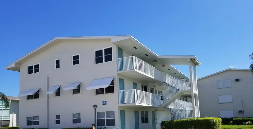 850 E Horizons Boynton Beach FL 33435
