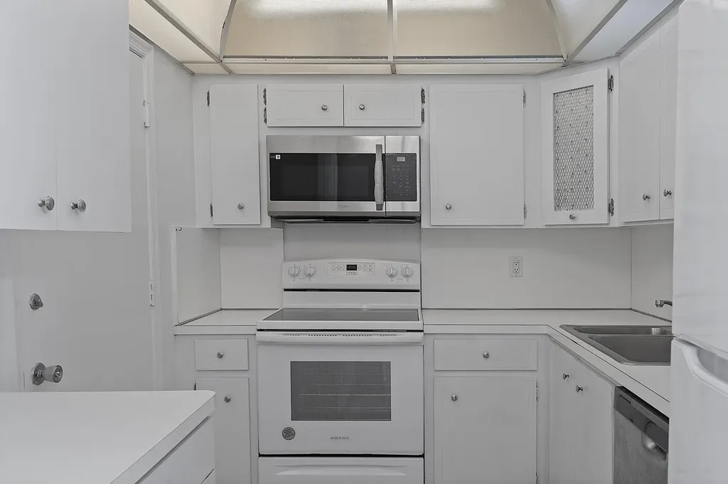 5700 NE 22nd Way Fort Lauderdale FL 33308