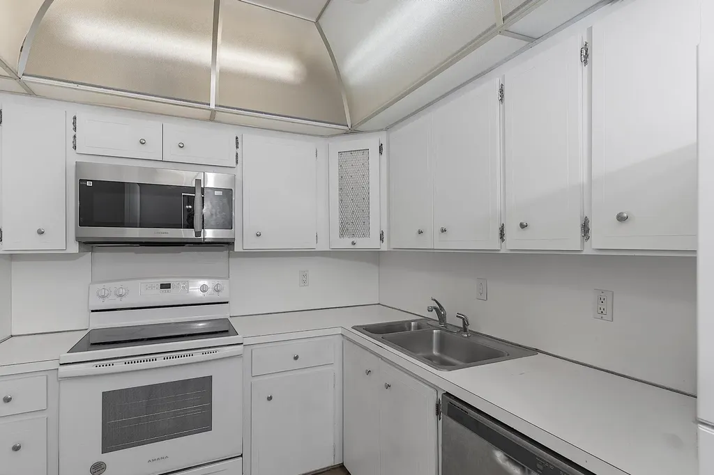 5700 NE 22nd Way Fort Lauderdale FL 33308