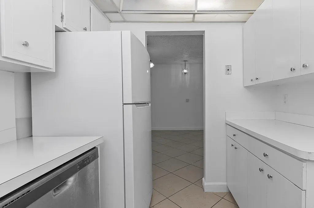 5700 NE 22nd Way Fort Lauderdale FL 33308