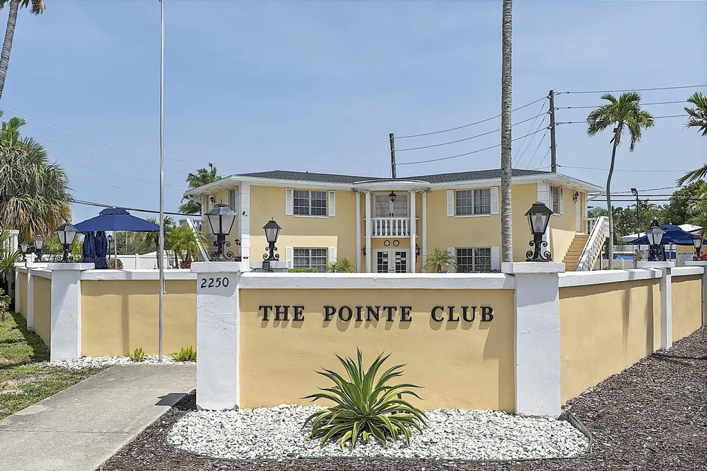 5700 NE 22nd Way Fort Lauderdale FL 33308