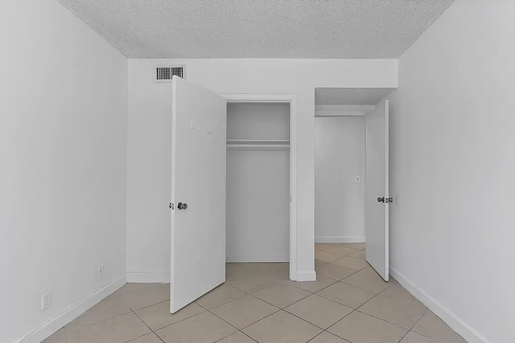 5700 NE 22nd Way Fort Lauderdale FL 33308