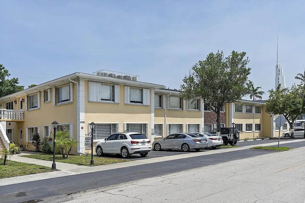 5700 NE 22nd Way Fort Lauderdale FL 33308
