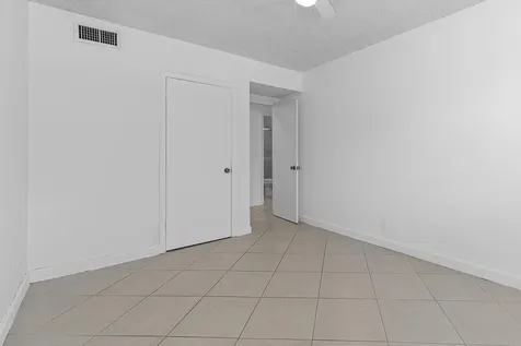 5700 NE 22nd Way Fort Lauderdale FL 33308