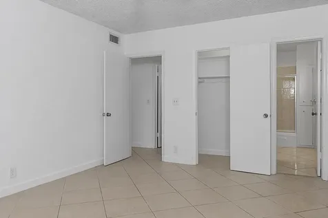 5700 NE 22nd Way Fort Lauderdale FL 33308