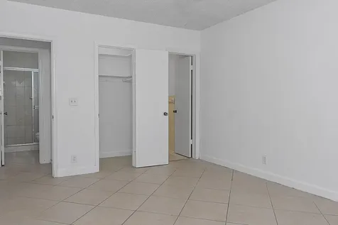 5700 NE 22nd Way Fort Lauderdale FL 33308