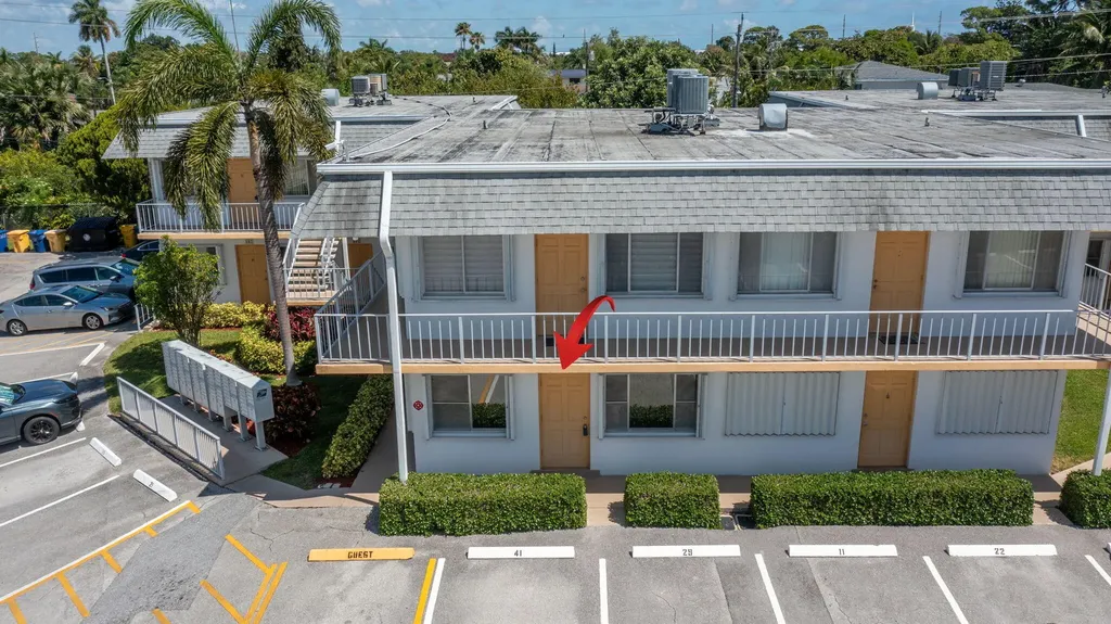 2840 Cynthia Lane Lake Worth Beach FL 33461