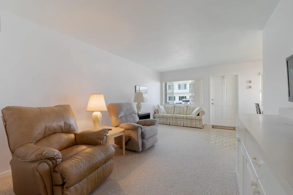 2840 Cynthia Lane Lake Worth Beach FL 33461