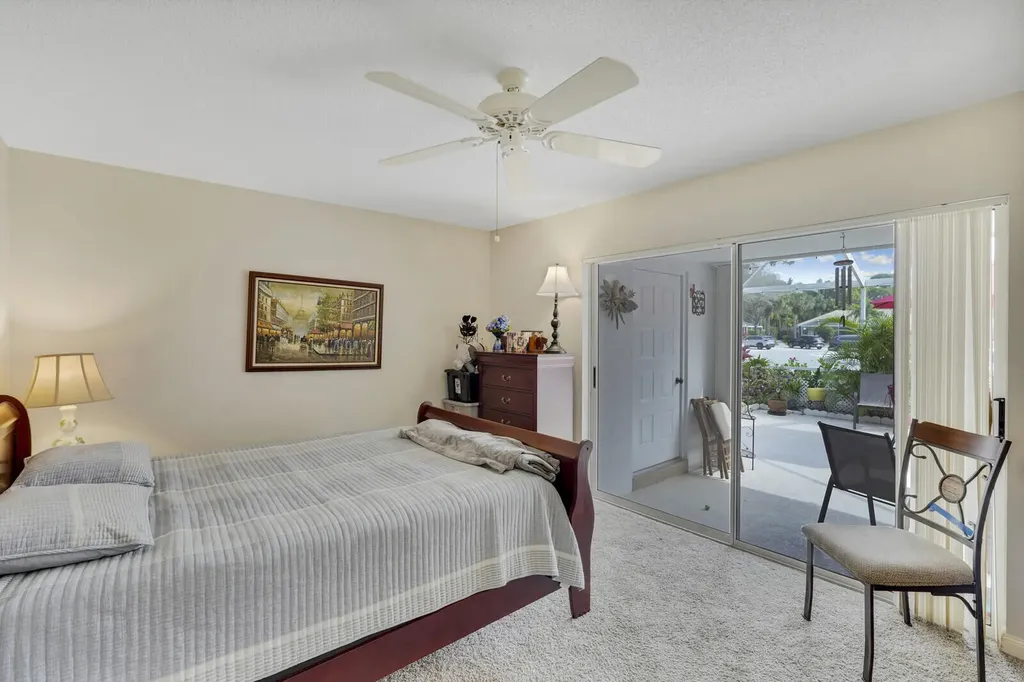 10102 Chapman Oak Court Palm Beach Gardens FL 33410