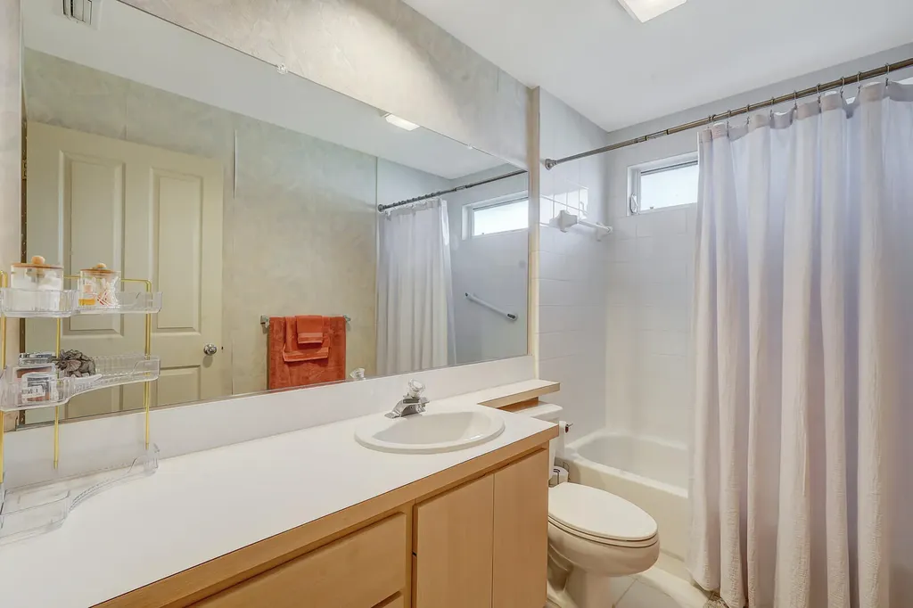 10102 Chapman Oak Court Palm Beach Gardens FL 33410