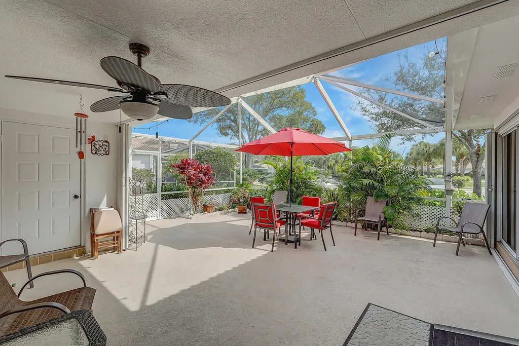 10102 Chapman Oak Court Palm Beach Gardens FL 33410