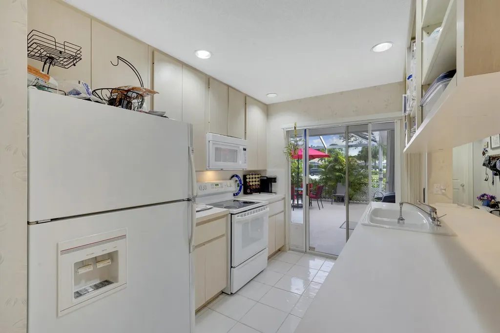 10102 Chapman Oak Court Palm Beach Gardens FL 33410