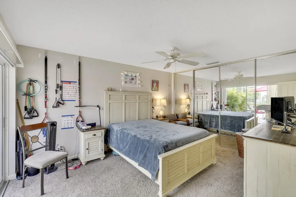 10102 Chapman Oak Court Palm Beach Gardens FL 33410