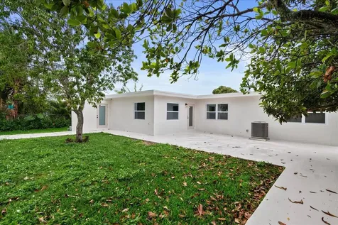 426 Bayberry Drive West Palm Beach FL 33403