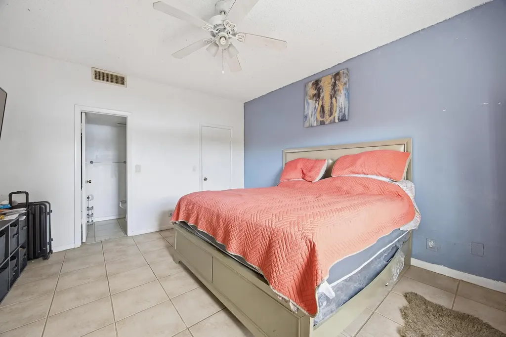 4102 Waterview Circle Palm Springs FL 33461