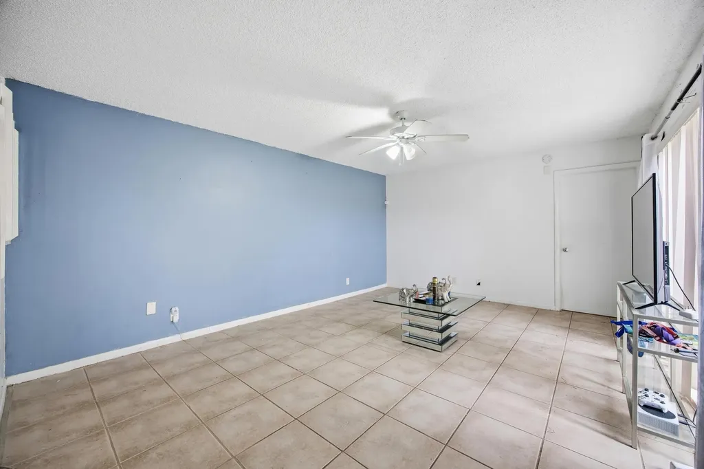 4102 Waterview Circle Palm Springs FL 33461