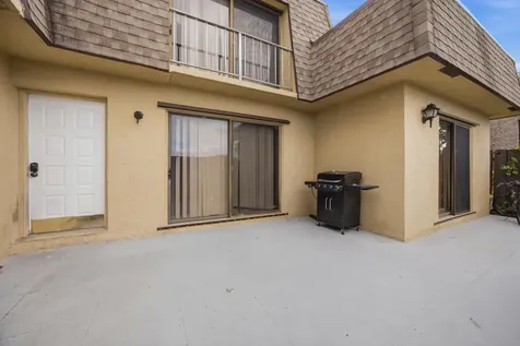 4102 Waterview Circle Palm Springs FL 33461