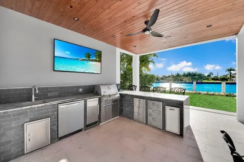 4555 W Tradewinds Avenue Lauderdale By The Sea FL 33308
