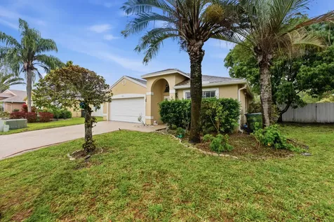 1724 Sawgrass Circle Greenacres FL 33413