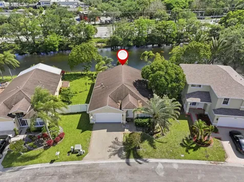 1724 Sawgrass Circle Greenacres FL 33413