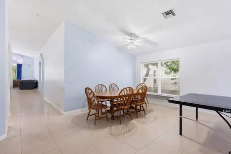1724 Sawgrass Circle Greenacres FL 33413