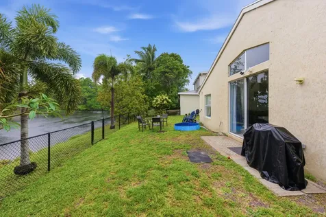 1724 Sawgrass Circle Greenacres FL 33413