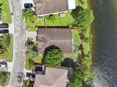 1724 Sawgrass Circle Greenacres FL 33413