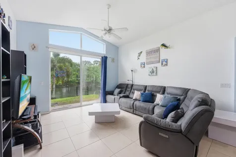 1724 Sawgrass Circle Greenacres FL 33413
