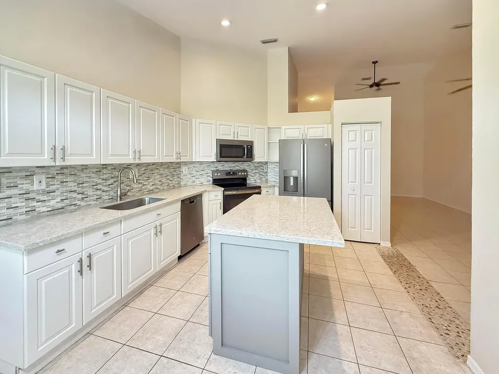 2400 E Aragon Boulevard Sunrise FL 33313