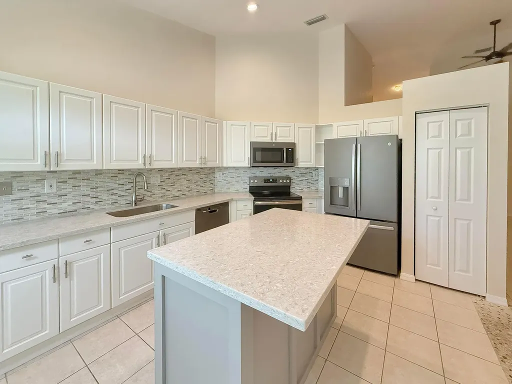 2400 E Aragon Boulevard Sunrise FL 33313