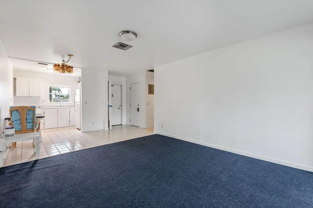 2739 Dudley Drive W West Palm Beach FL 33415