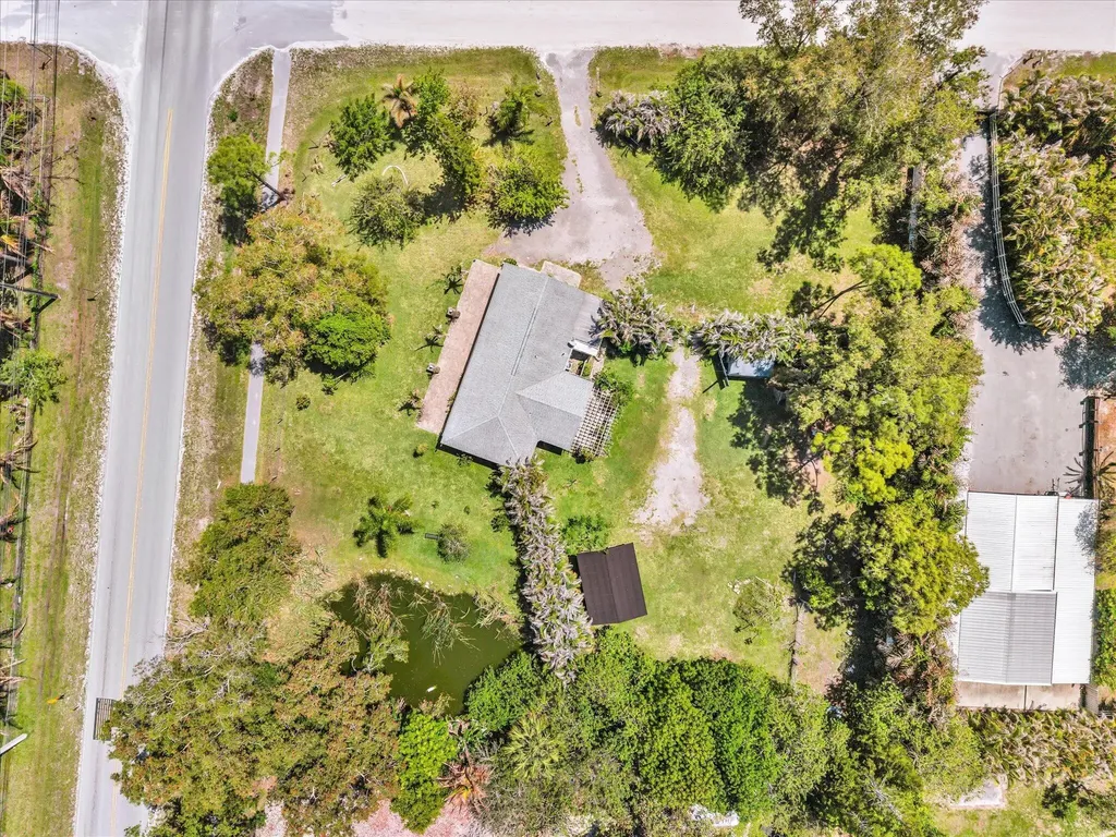 5209 Coconut Boulevard The Acreage FL 33411