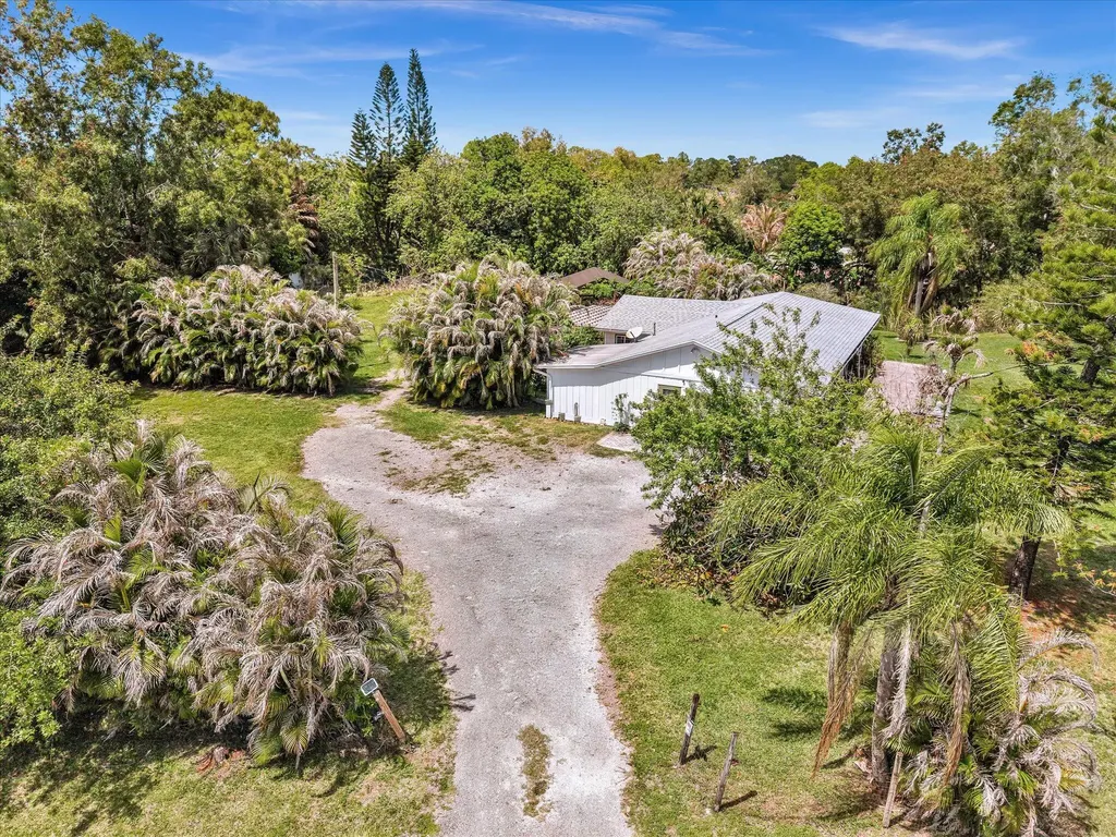 5209 Coconut Boulevard The Acreage FL 33411
