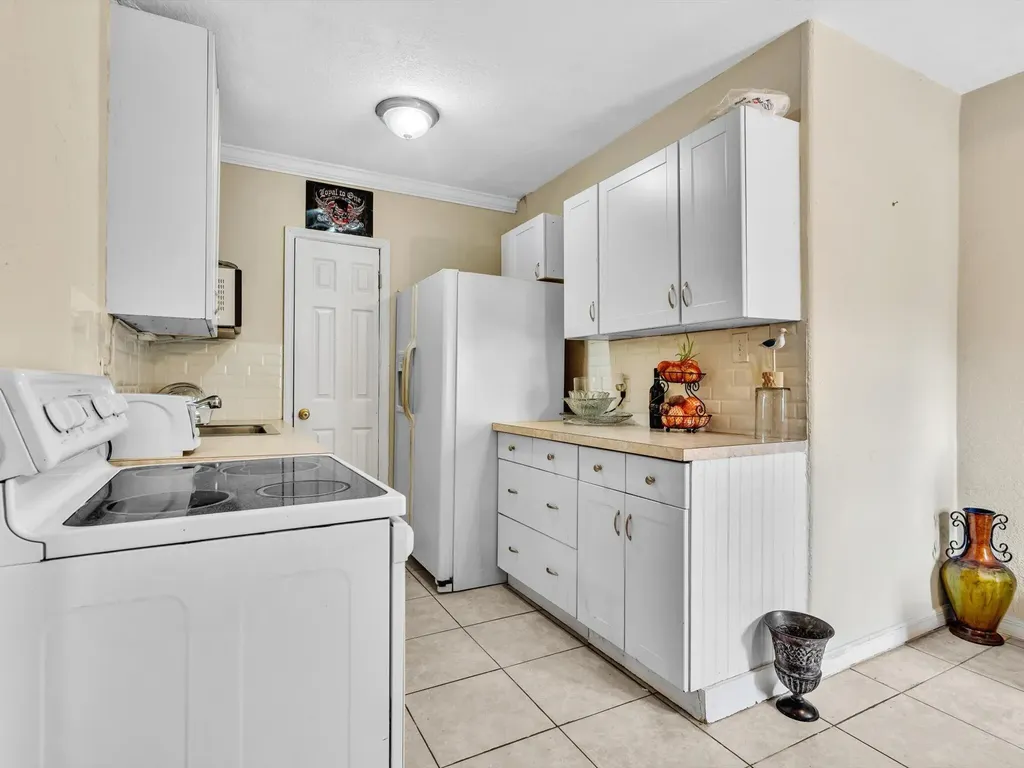 5209 Coconut Boulevard The Acreage FL 33411